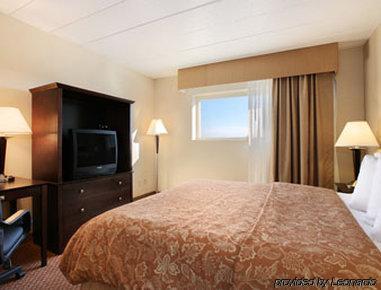 Ramada Moline East Moline Quarto foto